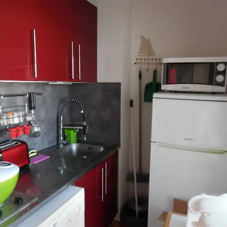 Confortable 2p Avec Loggia, Parking Prive Proche - Fr-1-750-14 * Canet-en-Roussillon